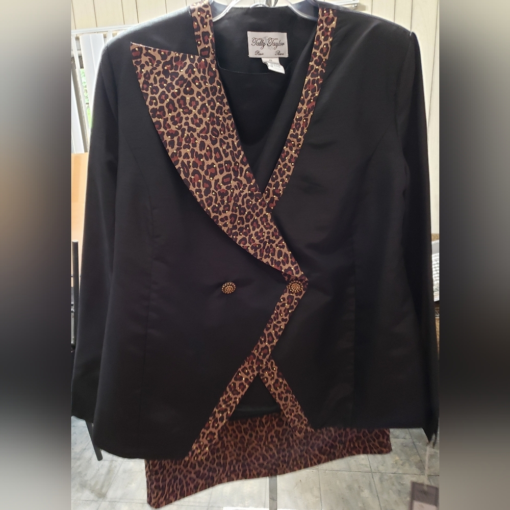 Ladies Suit
